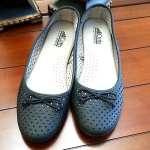 🖤 CLIFFS BLACK SHOES